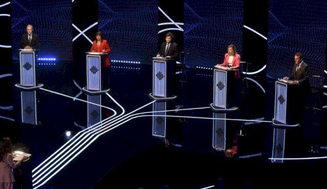 DEBATE