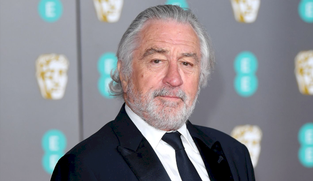 ROBERT DE NIRO