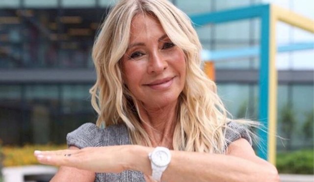 CRIS MORENA 
