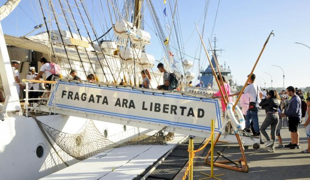 FRAGATA LIBERTAD