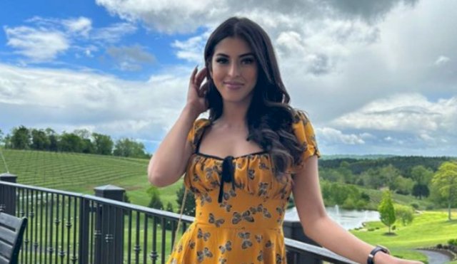 SOPHIA LEONE